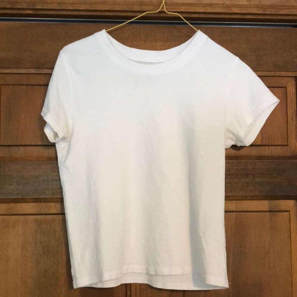 White shirt sleeve tshirt